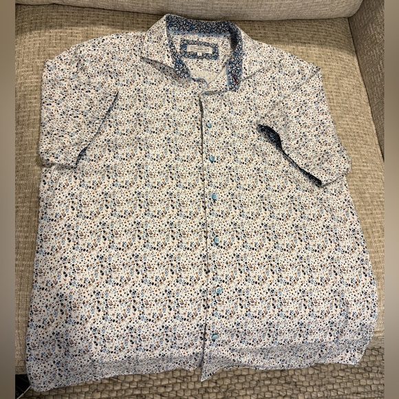 7 Downie Street  White and Blue Patterned Shirt - Picture 2 of 6